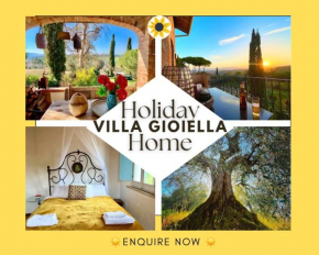 Magical, private and spacious Villa Gioiella with large garden, olive grove - in a cool village on the Umbria Tuscany Border